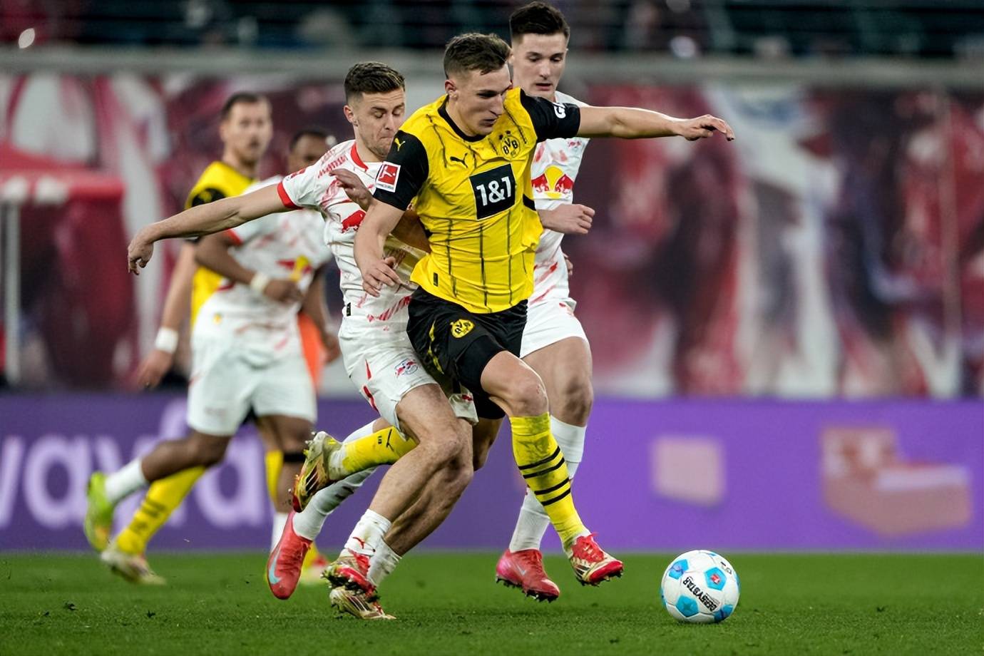 今晚欧冠焦点战，莱比锡篮板制胜，信心回归，赛程密集仍需轮换的简单介绍一竞技