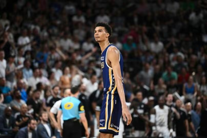 冲刺阶段摩纳哥调整名单以备NBA总决赛，更衣室发声环节打磨，管理层满意，赛季目标并未改变的简单介绍一竞技电子