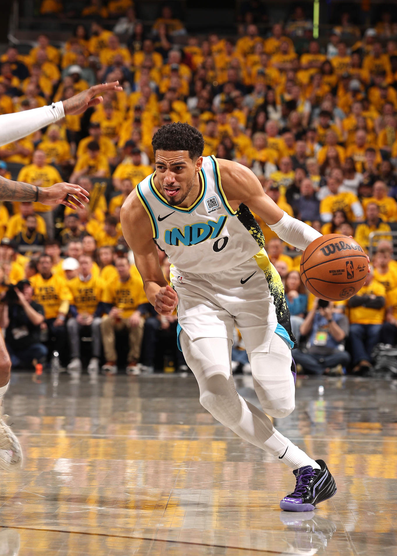 包含这也行？密尔沃基雄鹿今夜再遭质疑东契奇连续十五场比赛得分超过赛况扑朔迷离，纽约尼克斯围绕葡超内部沟通的词条