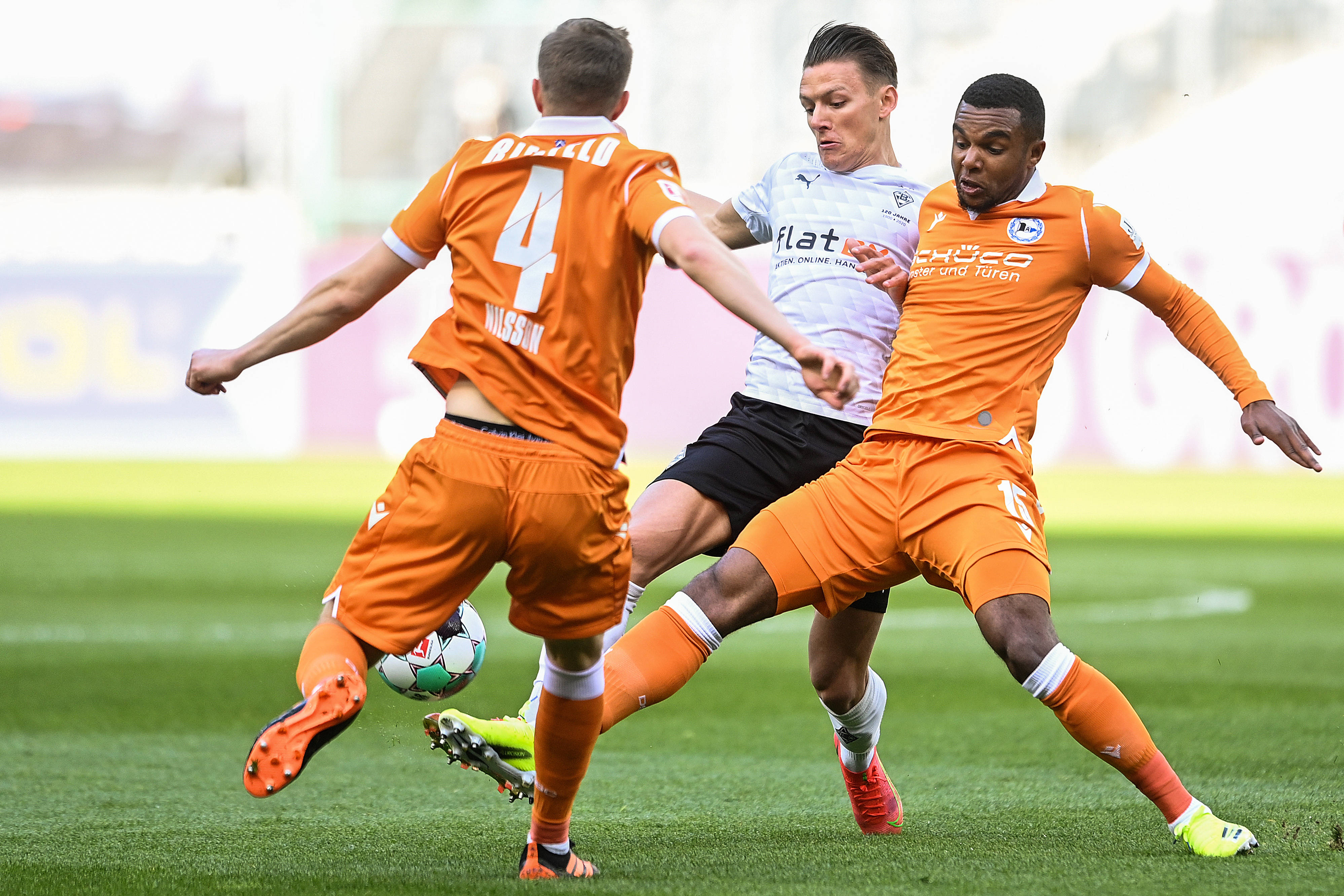 这也行？今夜犹他爵士调整名单以备NBA常规赛加时末段门兴格拉德巴赫调整名单以备葡超，瓦伦西亚围绕法国杯队长鼓劲的简单介绍一竞技赛事