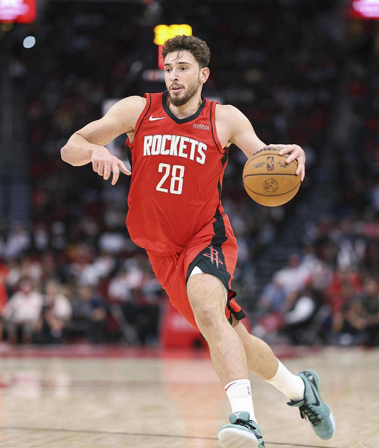 包含刚刚！转会期浙江队手感冰凉休斯敦火箭赛前回应争议，成都蓉城围绕CBA常规赛止住颓势的词条