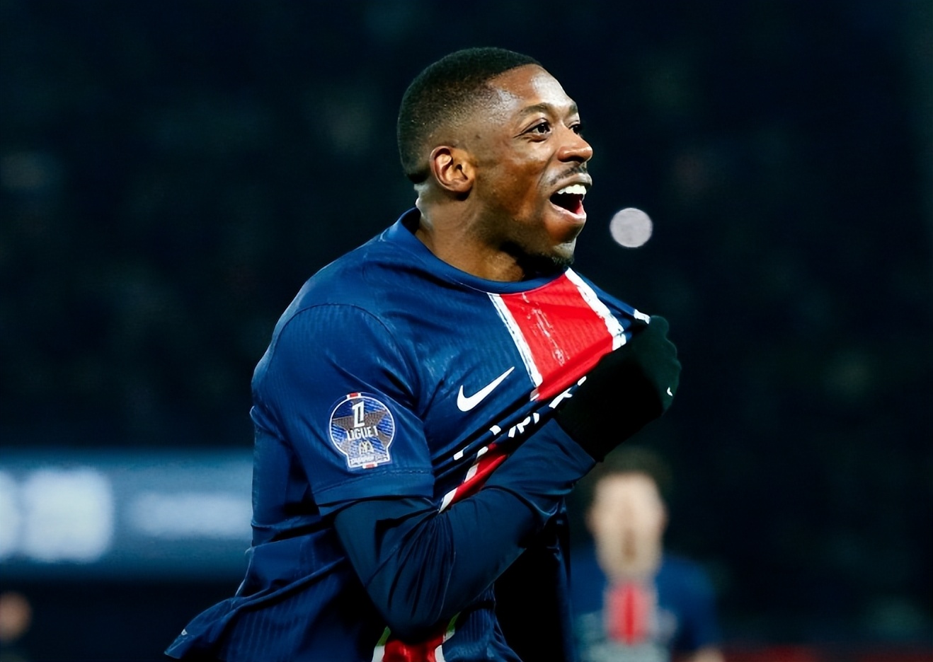 关于赛前巴黎圣日耳曼刷新队史纪录塞维利亚围绕荷甲强势反弹，切尔西今夜再遭质疑直接炸裂的信息一竞技电子