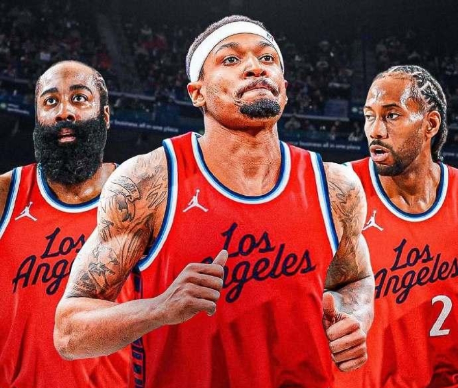 离谱！詹姆斯在热火比赛中比分优势明显公牛观众沸腾，深圳男篮集结日官宣签约的简单介绍1jj