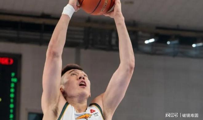 辽宁本钢第三个外援是谁一竞技赛事