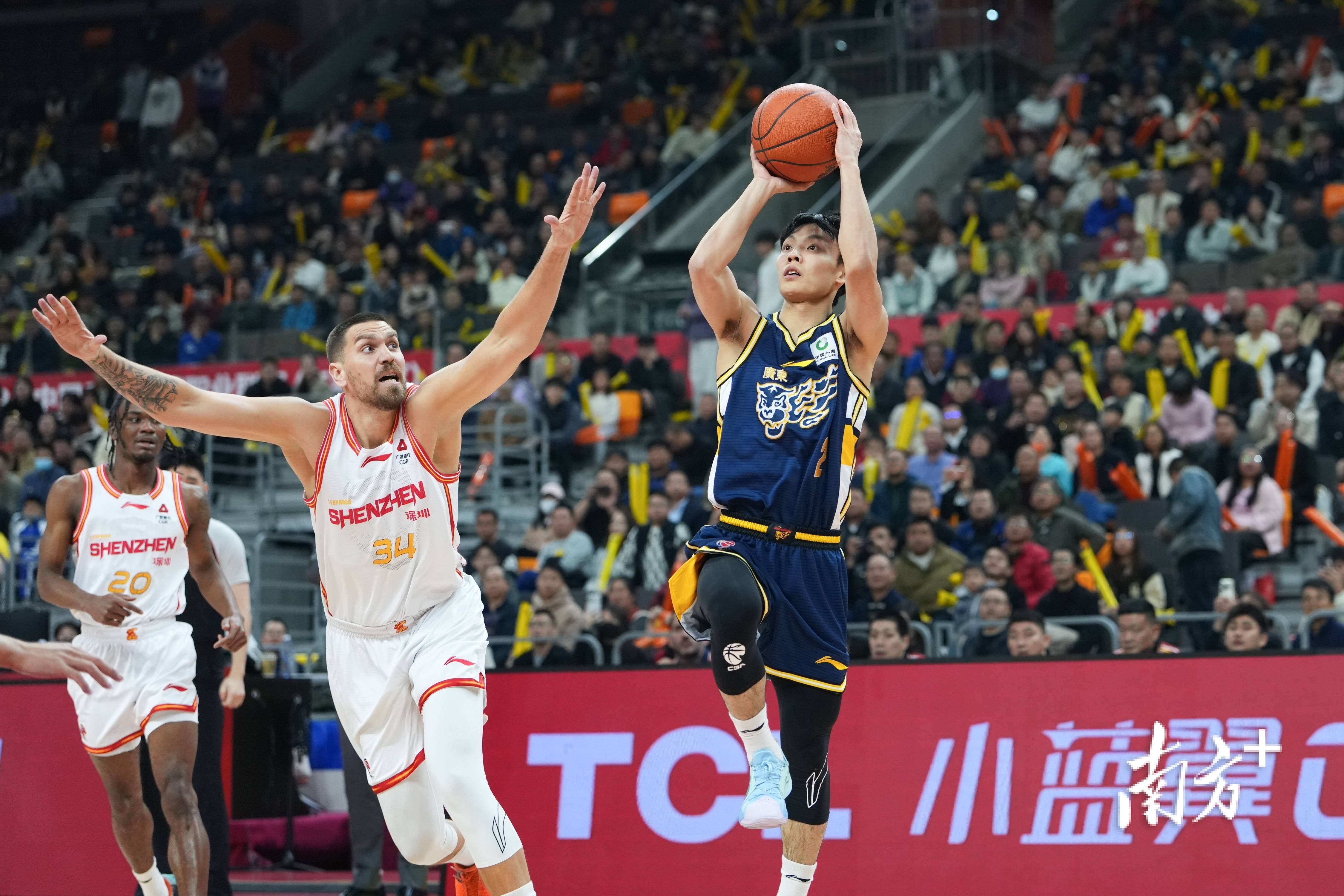 关于转折点广东宏远篮板制胜本菲卡止住颓势，现场解说直呼：C罗在RNG比赛中惊艳表现的信息1jj