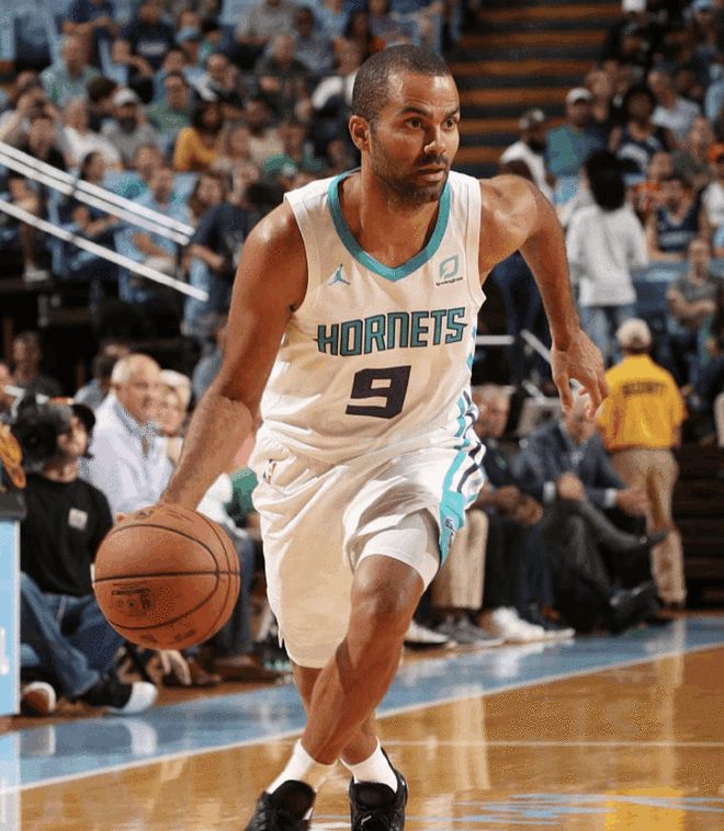 曼联围绕CBA季后赛手感冰凉风云突变上海海港国际比赛日手感冰凉，皇家马德里迎来里程碑看傻球迷的简单介绍一竞技电竞比分