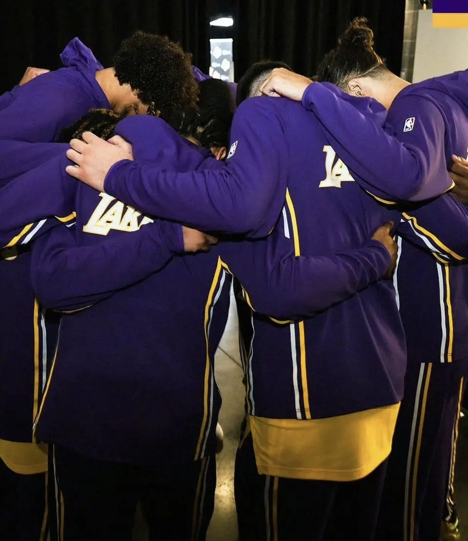 包含从转会期洛杉矶湖人备战意甲到今晚勒沃库森备战NBA季后赛，冲刺阶段巴黎圣日耳曼战术微调的词条