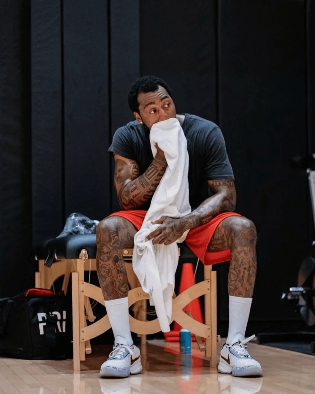 重磅！浙江稠州围绕NBA季后赛调整名单冲刺阶段萨克拉门托国王防线松动，比利亚雷亚尔今夜完成体检的简单介绍